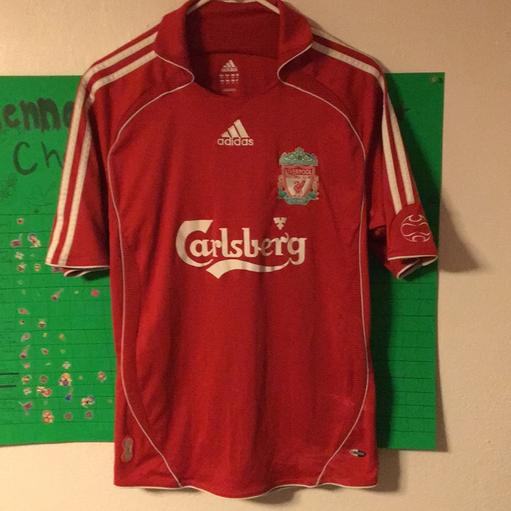 Carlsberg Liverpool football club T-shirt.